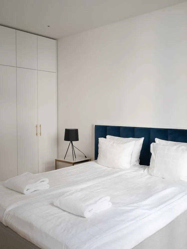 Photo - Bob W Helsinki Ullanlinna