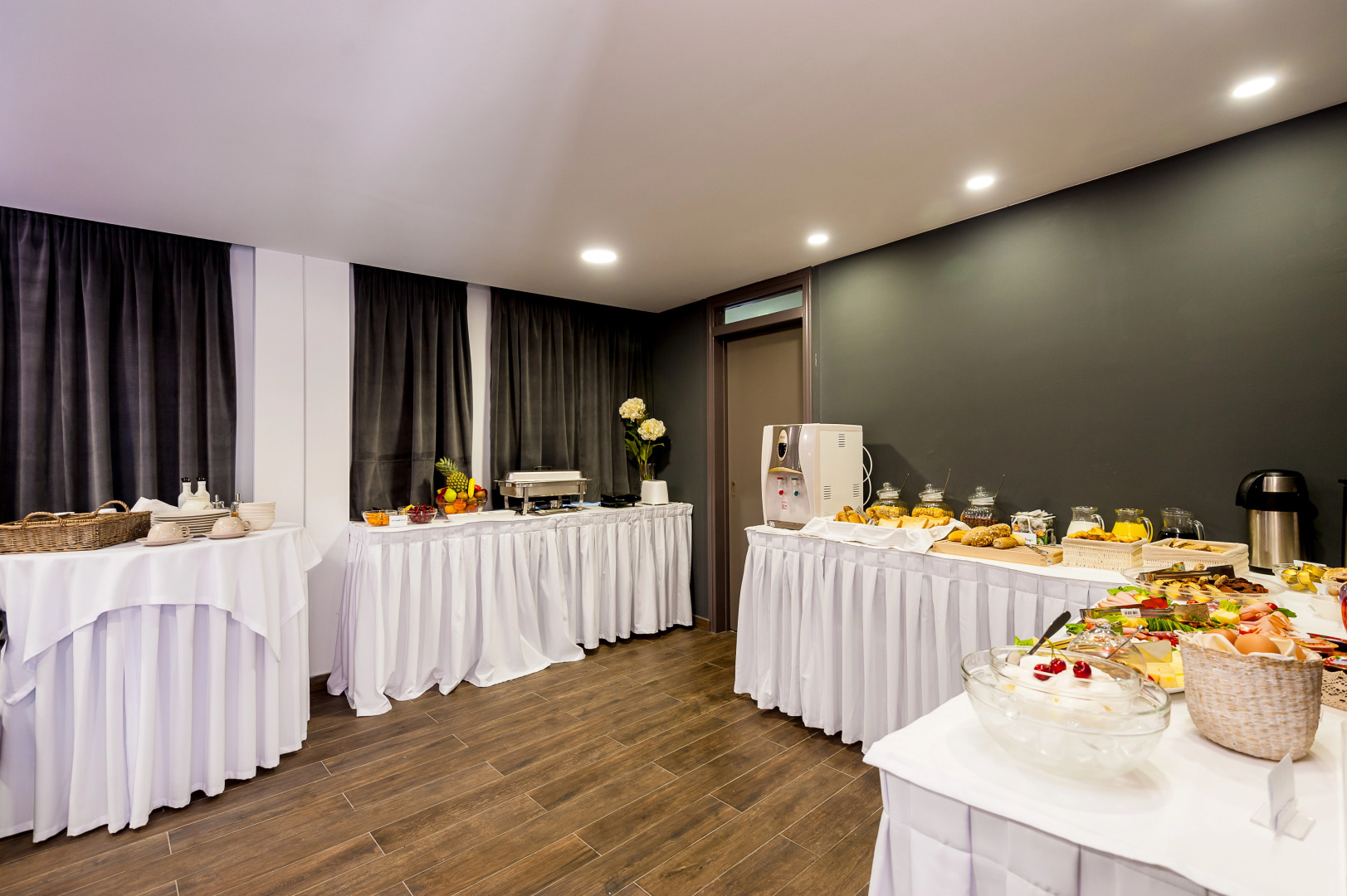 Photo - Elina Hotel Apartments