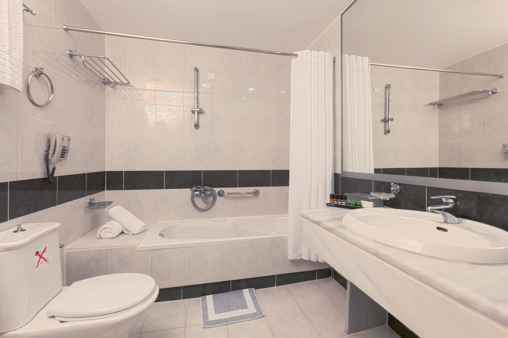 Photo - Kipriotis Panorama Hotel & Suites by Anayia All Inclusive Resorts