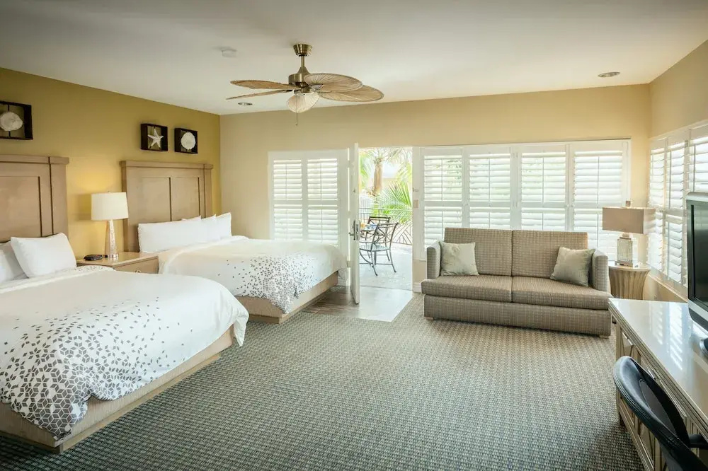 Photo - Pacific Shores Inn