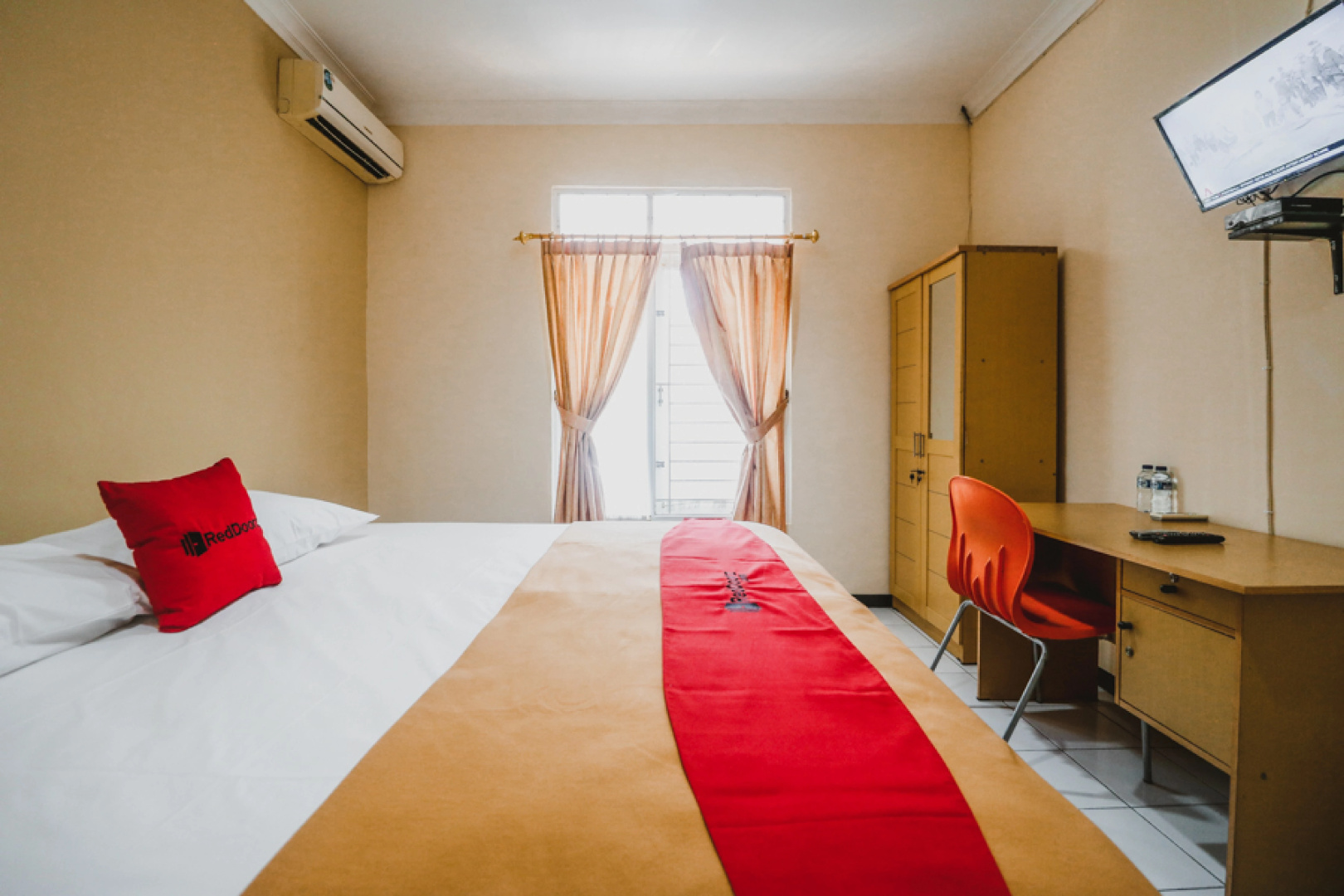 Foto - RedDoorz @ Jalan Gatot Subroto Jakarta