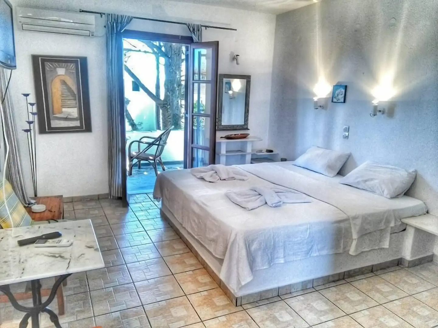 Photo - Naxos Summerland resort