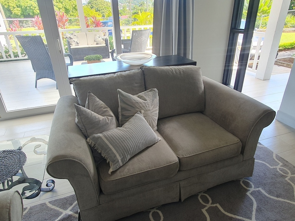 The Lane @ Rodney Bay is a newly renovated 3 bedroom house in the heart of Rodney Bay. 3 Home by RedAwning