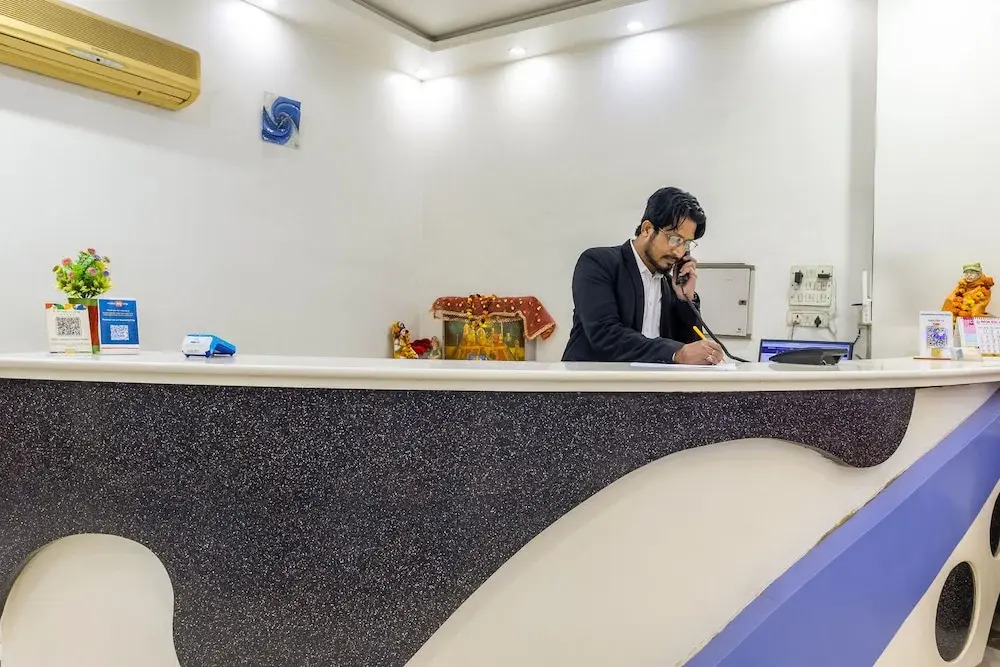 Foto - Hotel Legend International -Just a min walk from New Delhi Railway Station