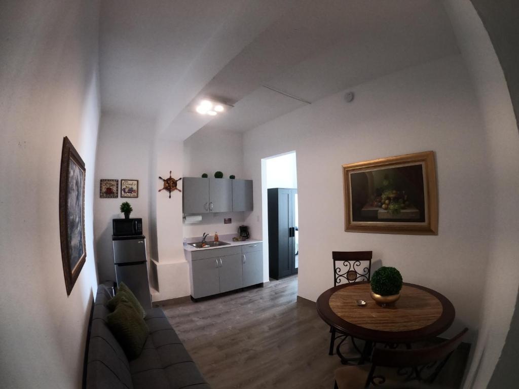 310Guest-House LaVida