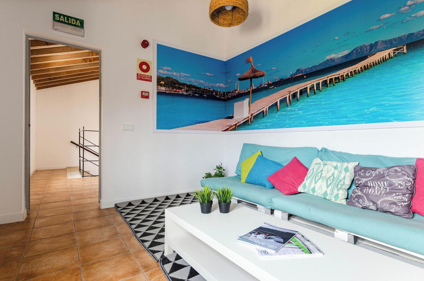 Photo - Urban Hostel Palma - Albergue Juvenil - Youth Hostel