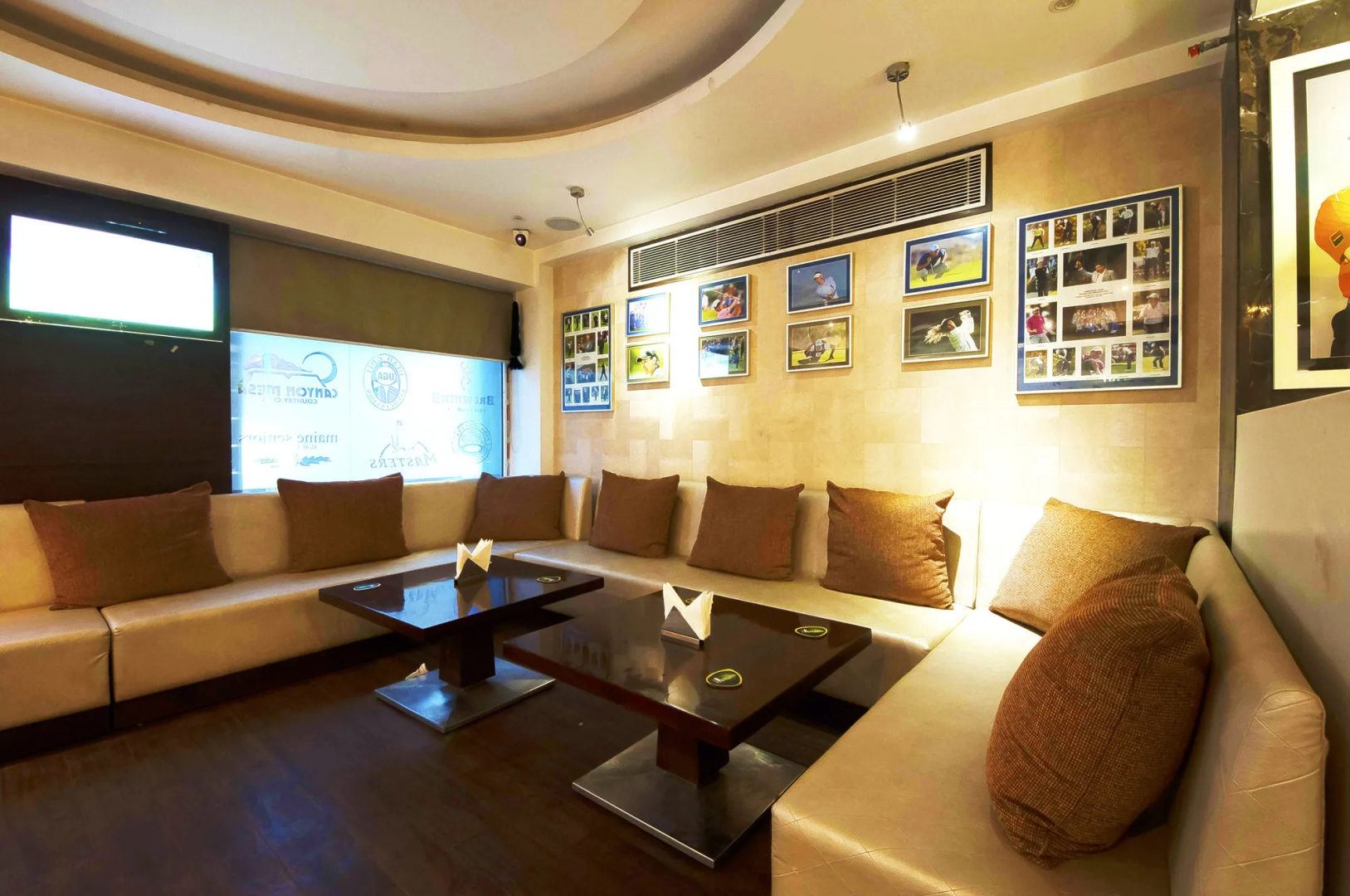 Photo - Hotel Le Roi Near New Delhi Railway Station