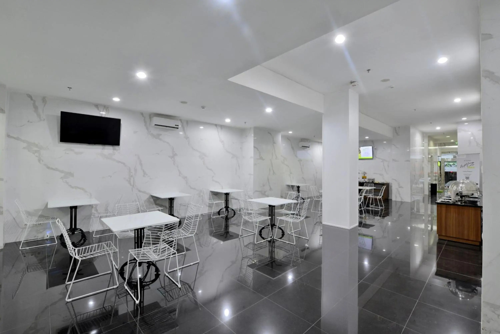 Photo - Whiz Hotel Falatehan Jakarta