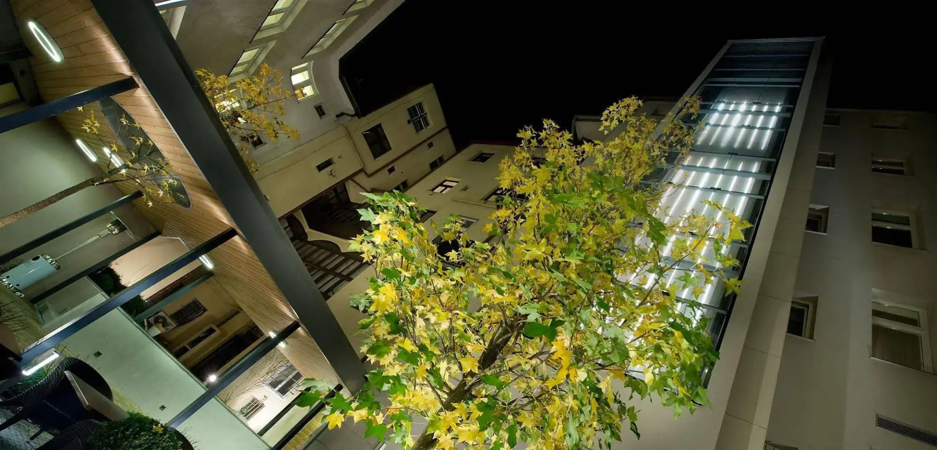 Foto - Three Crowns Hotel