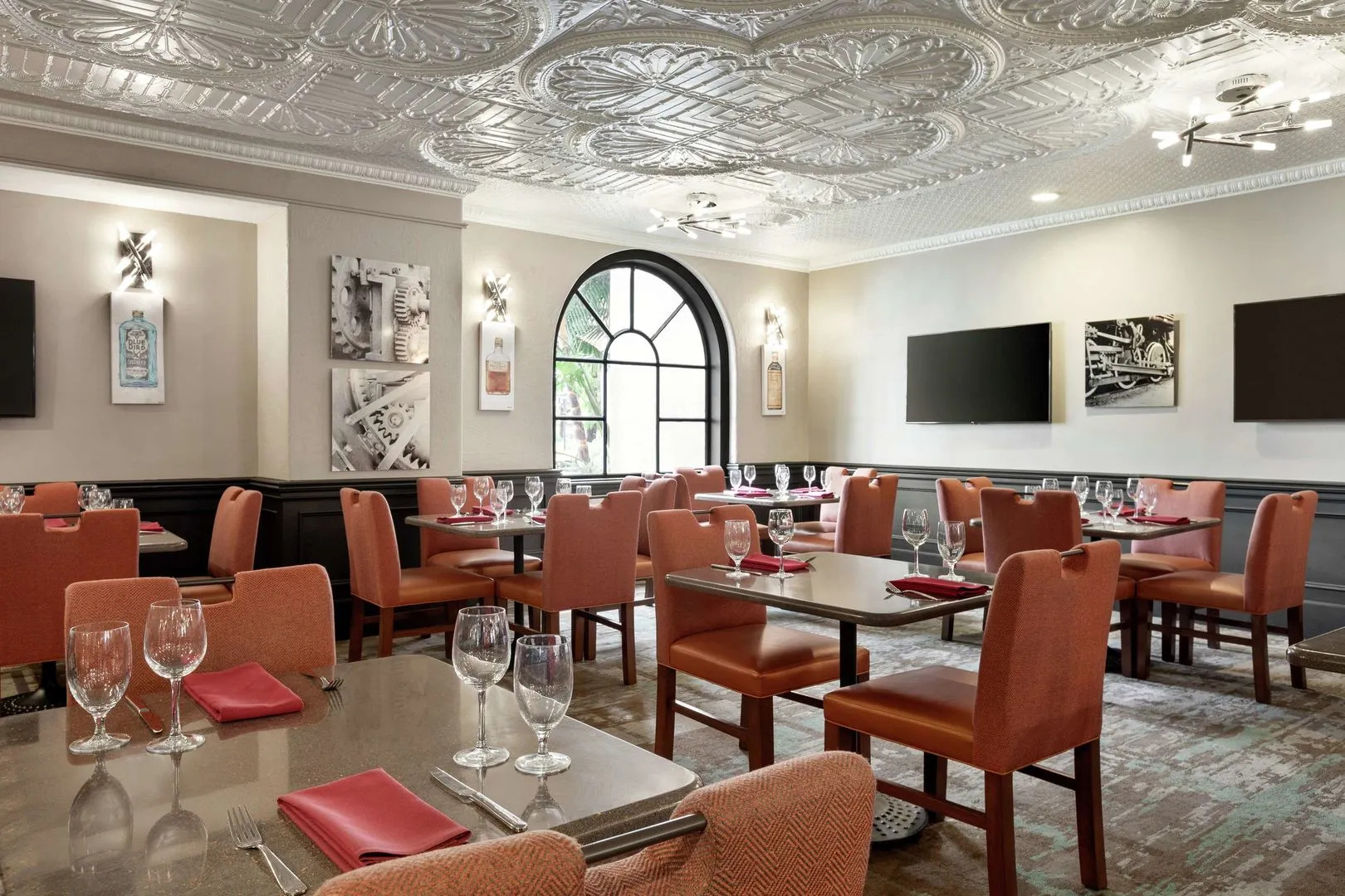 Photo - Embassy Suites by Hilton Santa Ana Orange County Airport