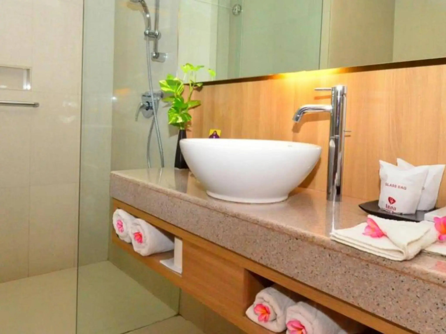 Foto - Inna Sindhu Beach Hotel & Resort