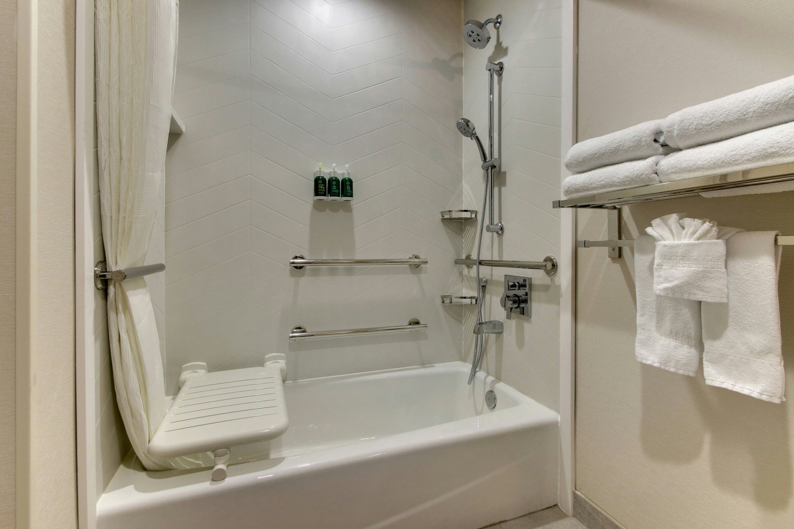 Photo - Fairfield Inn & Suites by Marriott Houston Brookhollow