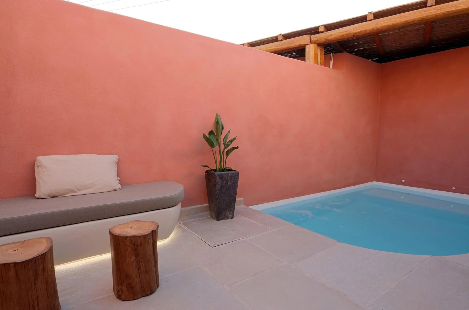 Photo - Andronikos Canaves