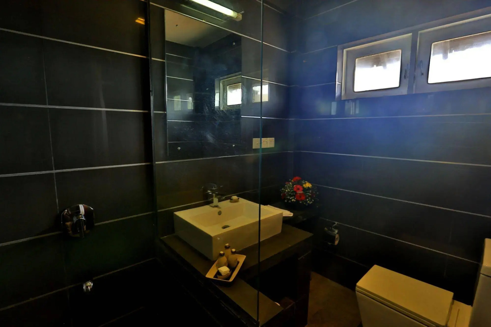 Photo - St.Lachlan Hotel & Suites