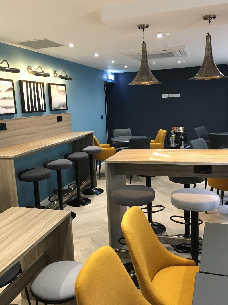 Photo - Oliver Plaza Hotel