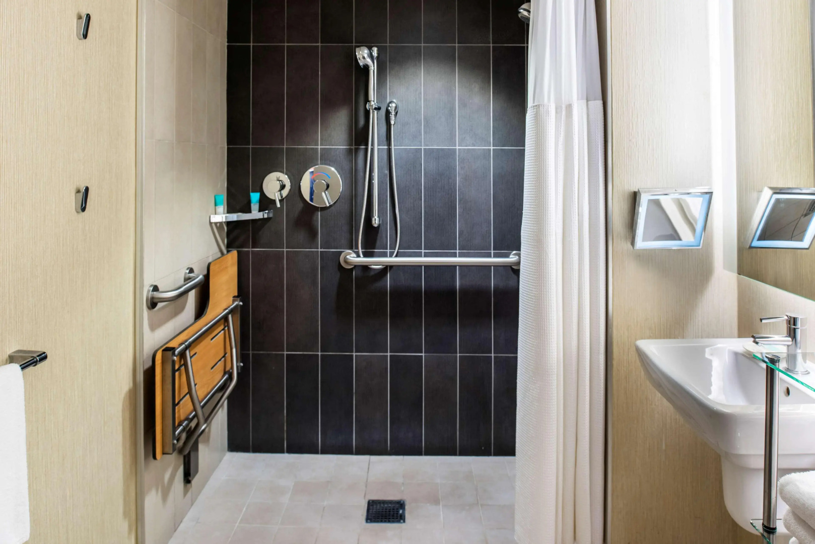 Photo - Hyatt Regency Chicago