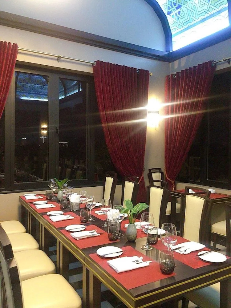 Photo - Hotel du Monde Art