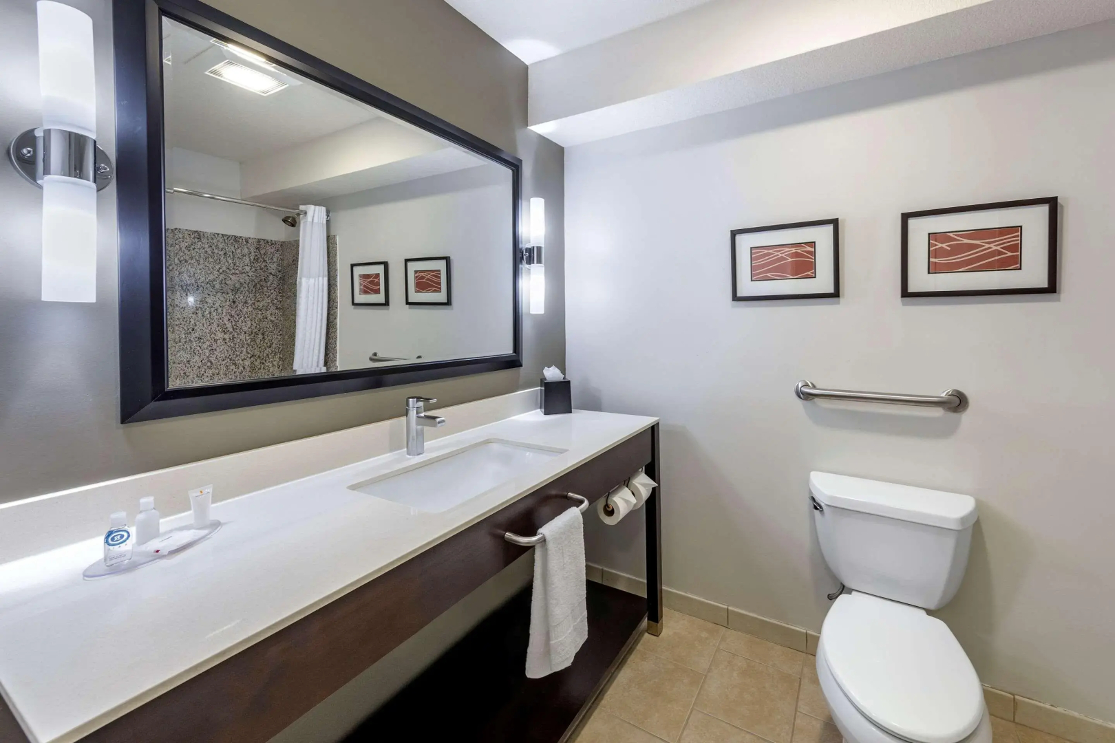 Foto - Comfort Inn & Suites Near Universal - N Hollywood - Burbank