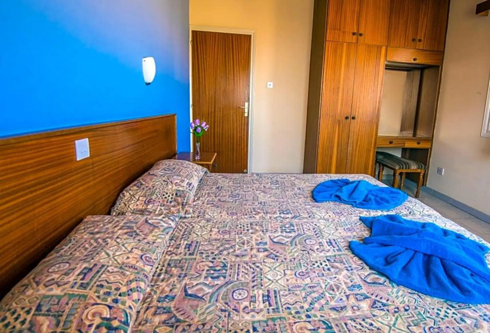 Photo - Windmills Hotel Apartments