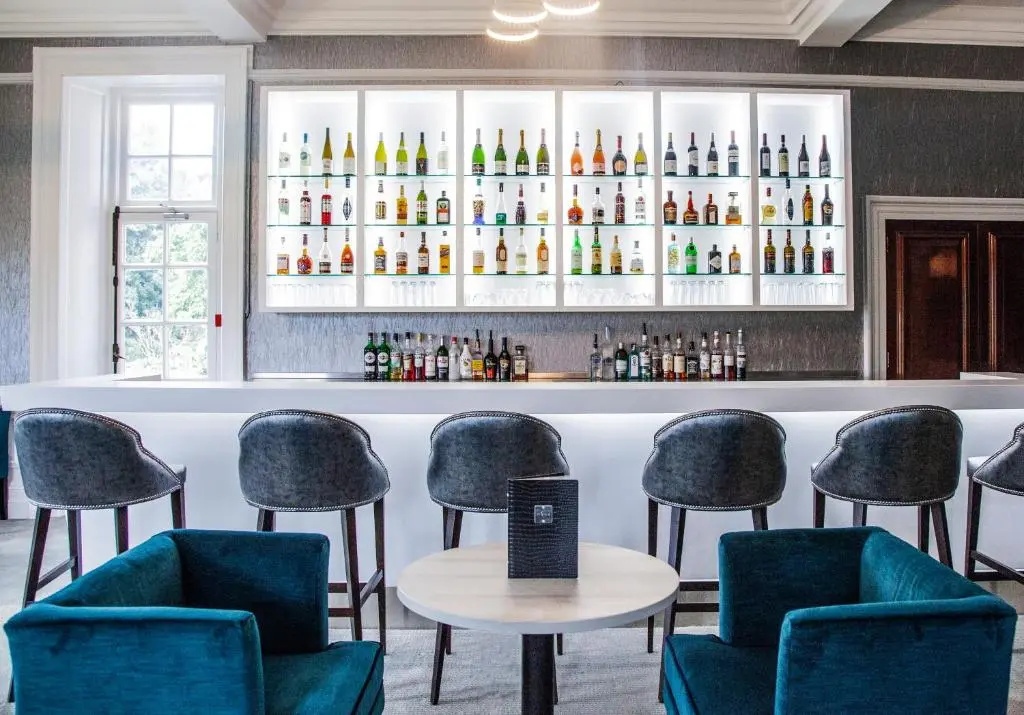 Photo - Barnett Hill - Luxury Hotel