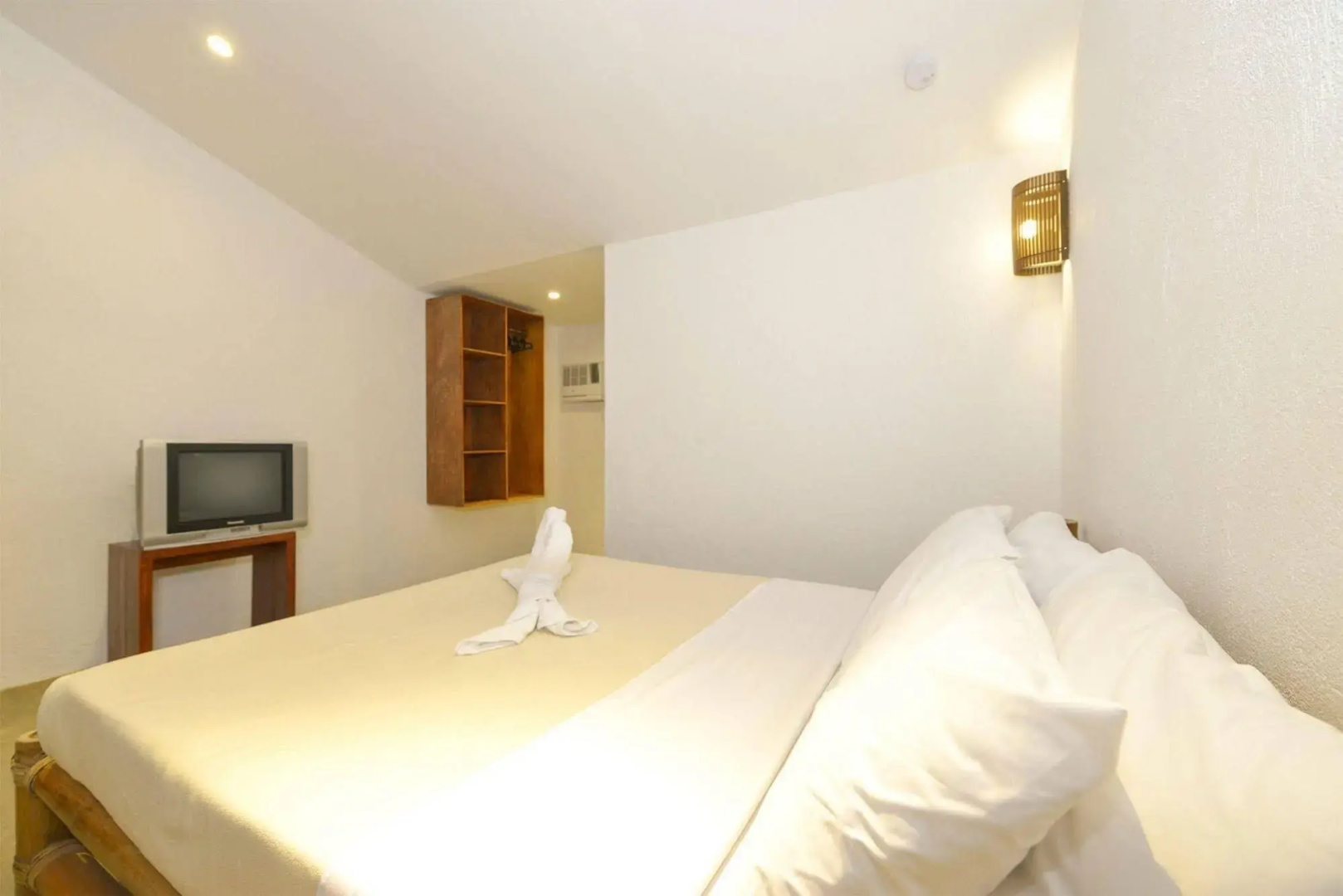 Photo - Lazy Dog Bed & Breakfast
