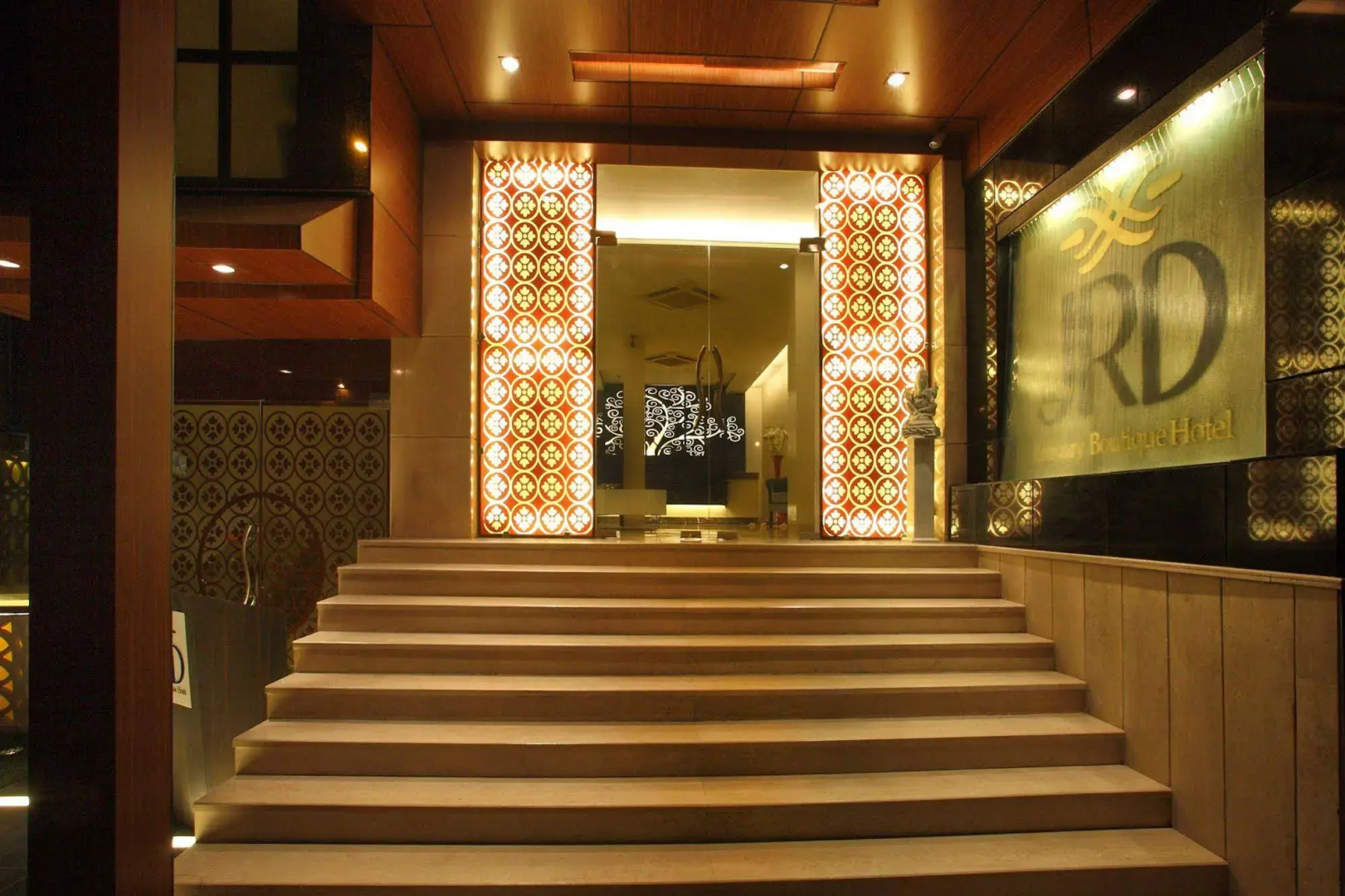 Photo - JRD Luxury-Business Hotel