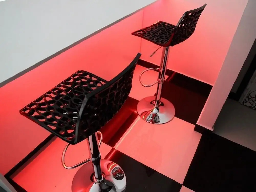 Photo - Black & White G&G