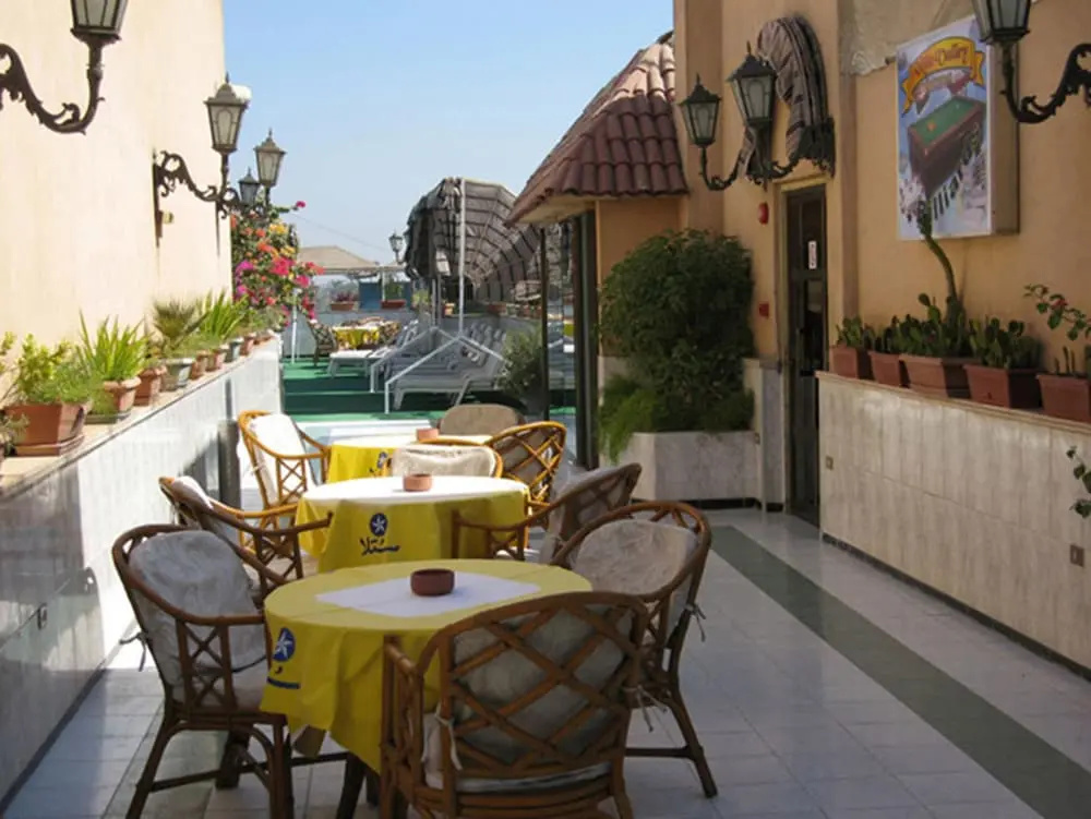 Photo - Philippe Luxor Hotel