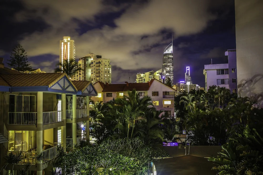 Photo - Surfers Beach Holiday Apartments