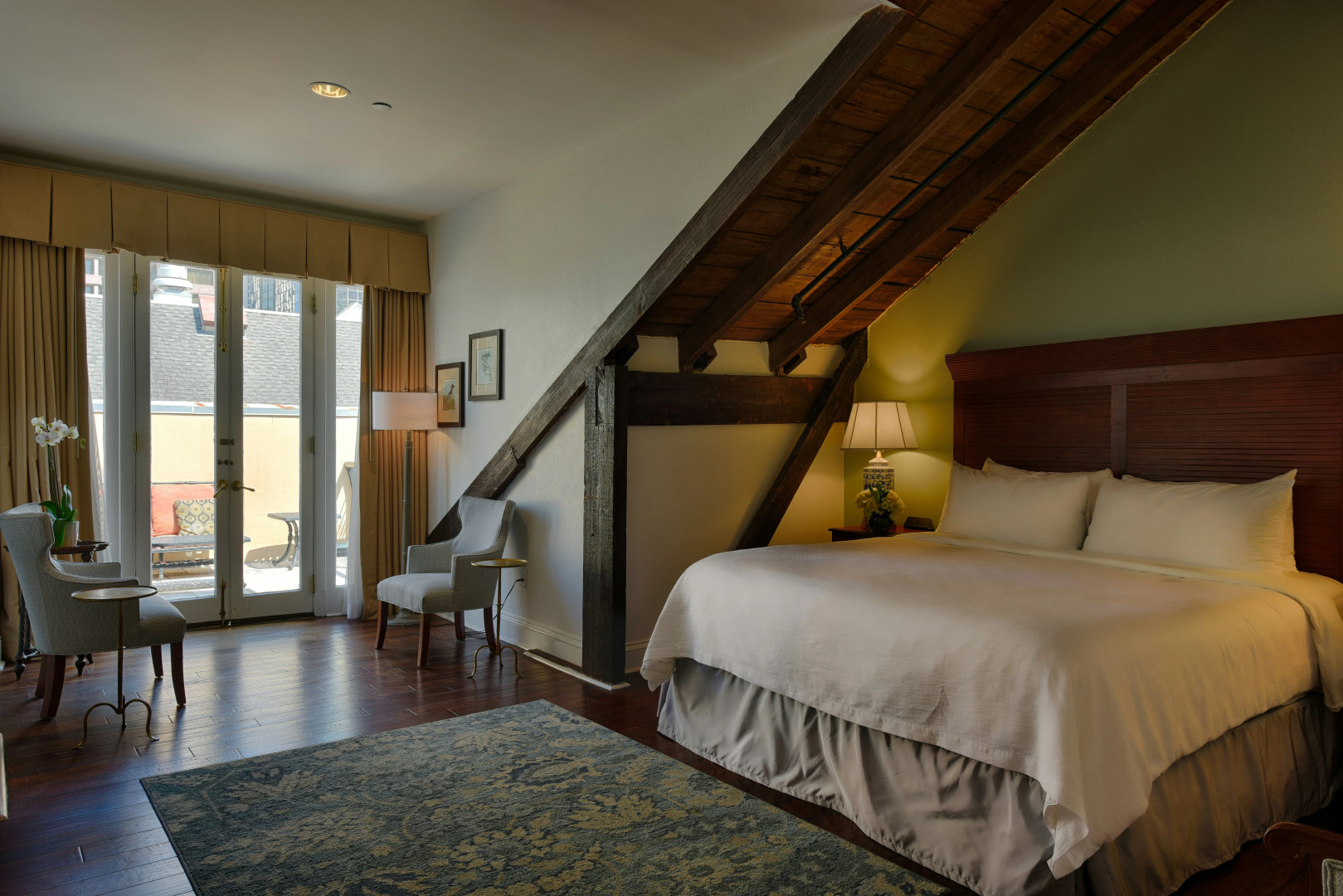 Photo - voco St. James Hotel by IHG