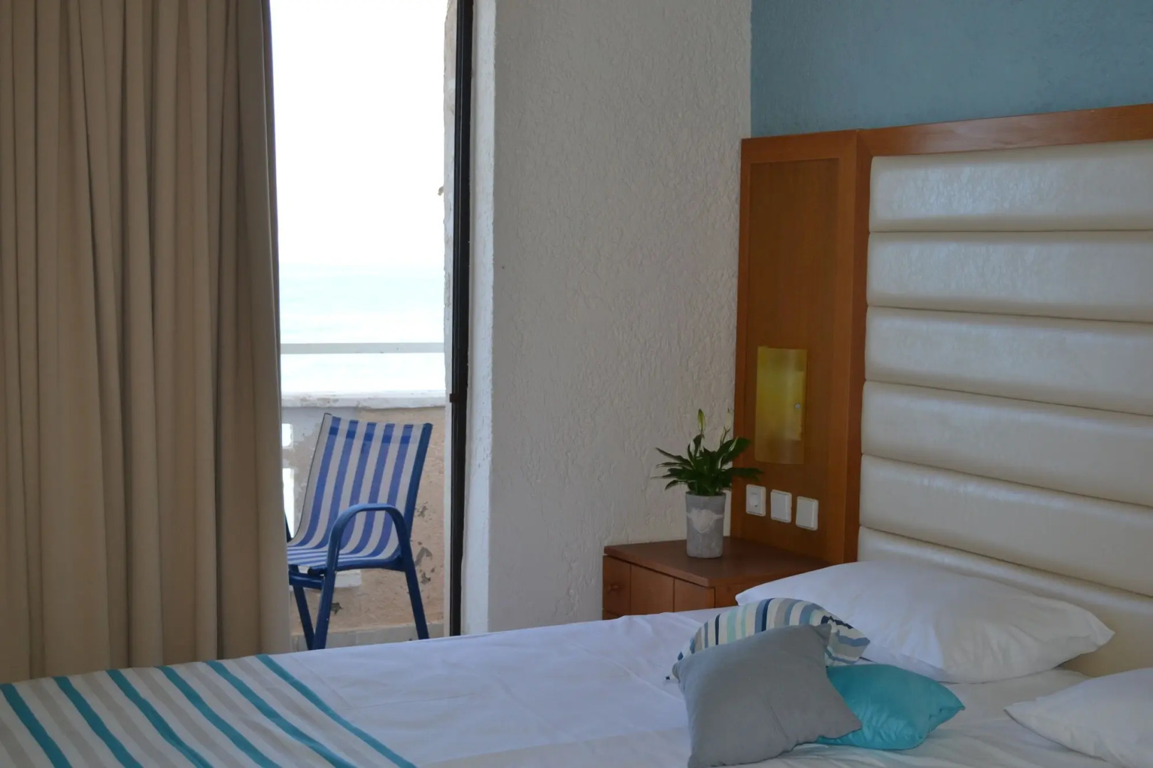 Photo - Sunset Beach Hotel