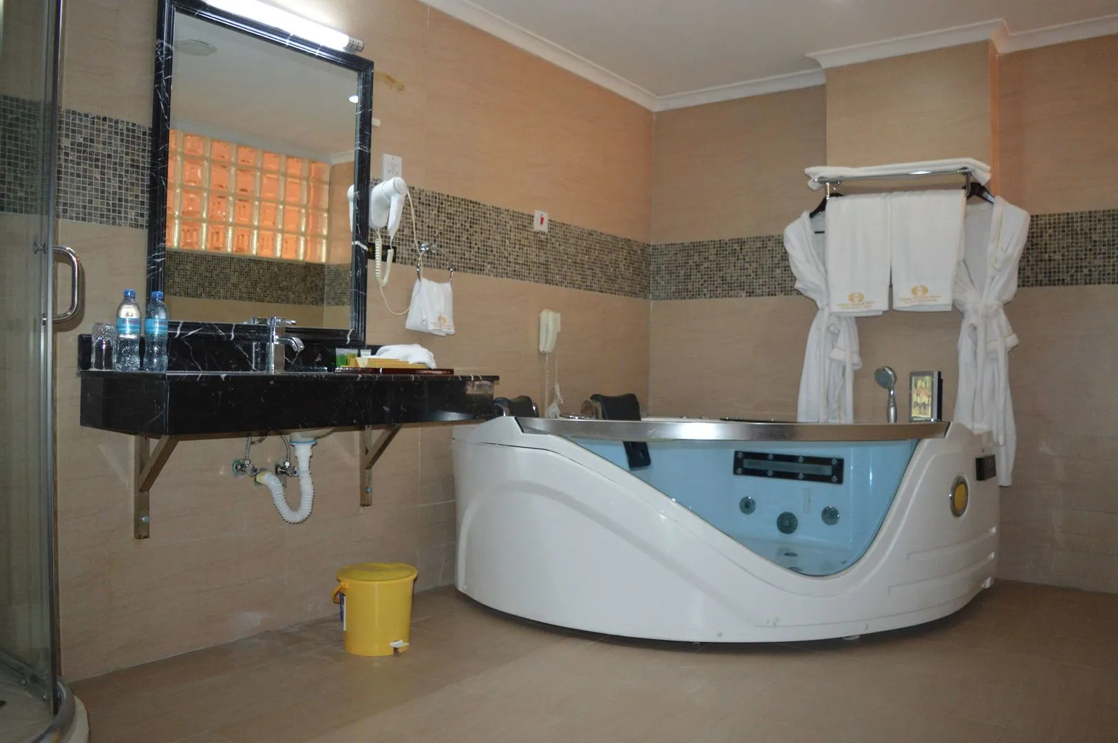 Foto - Tiffany Diamond Hotel