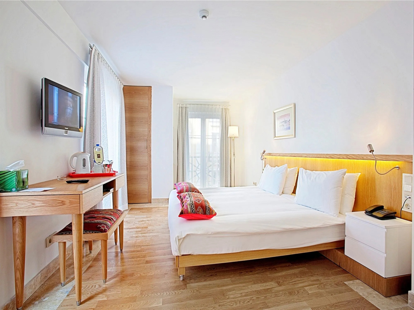 Photo - Neda Hotel
