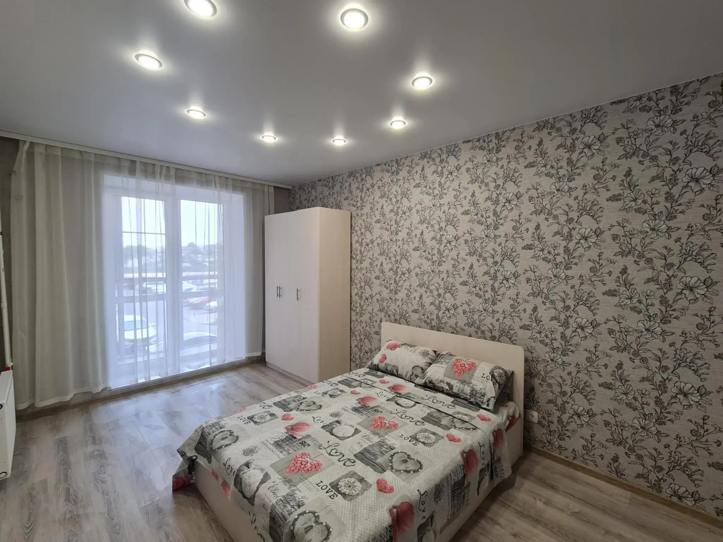 Апартаменты Home Sweet Home  на улице Расула Гамзатова 7 — фото 1