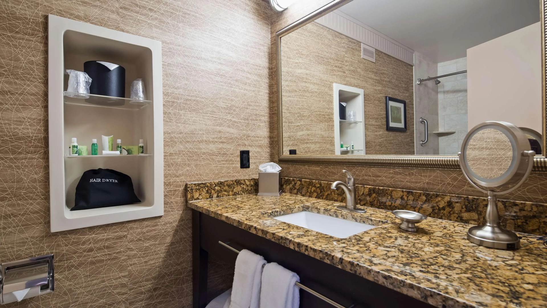 Foto - Best Western Plus Concordville Hotel