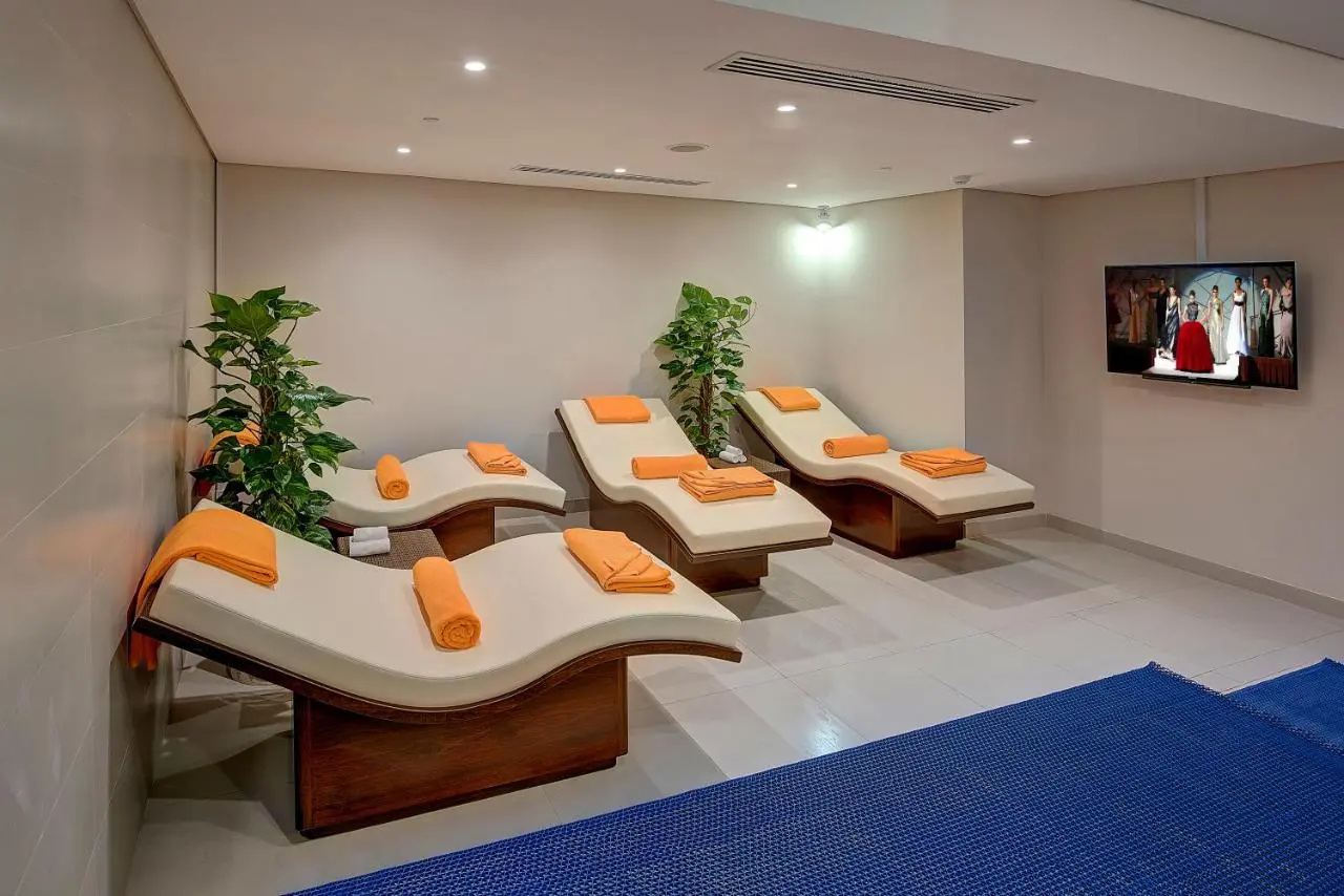 Photo - Al Khoory Atrium Hotel