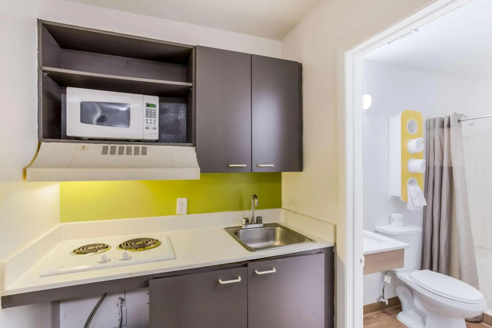 Photo - Studio 6 Extended Stay - Jacksonville, FL - South