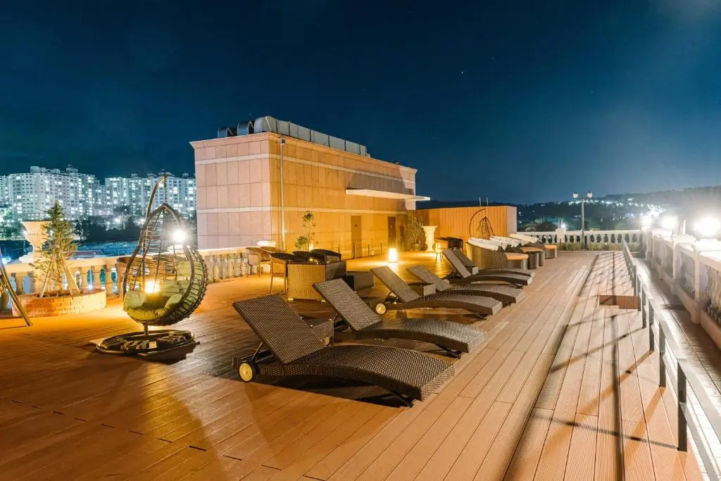 Photo - GoldOne Hotel & Suites