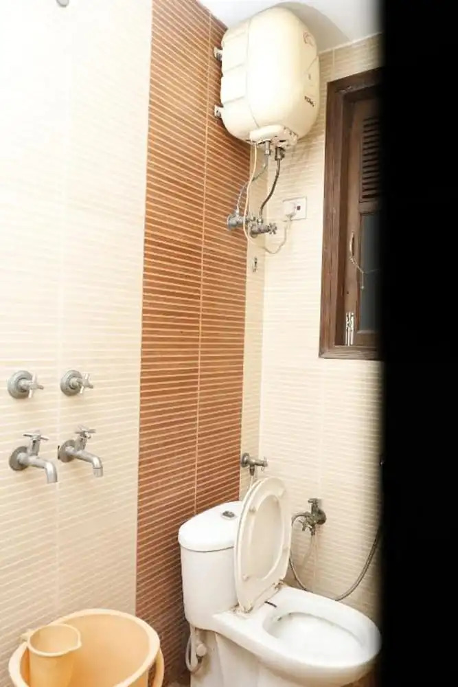 Photo - Hotel Maharani -New Delhi Railway Station - Paharganj