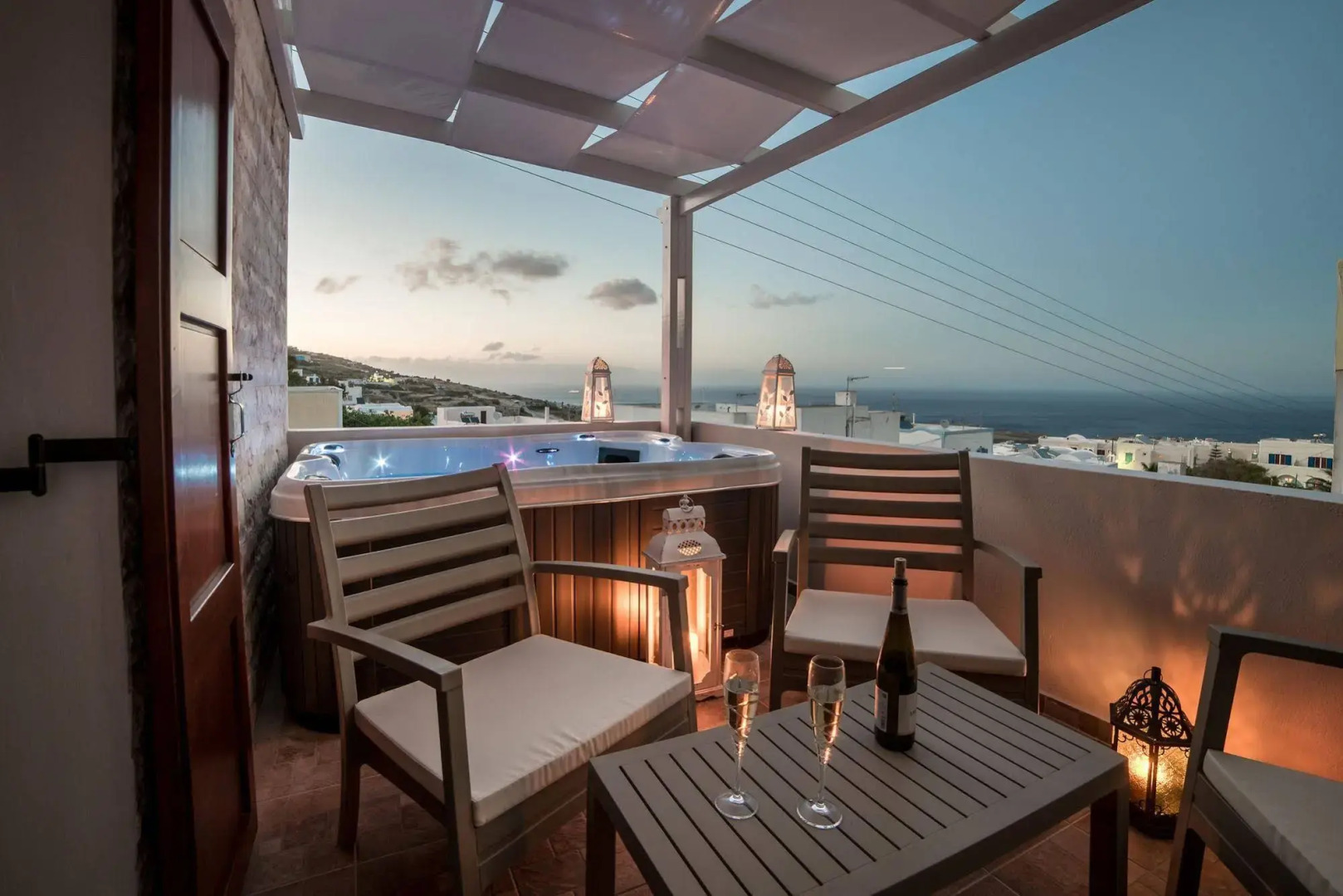 Photo - Suite Home Santorini