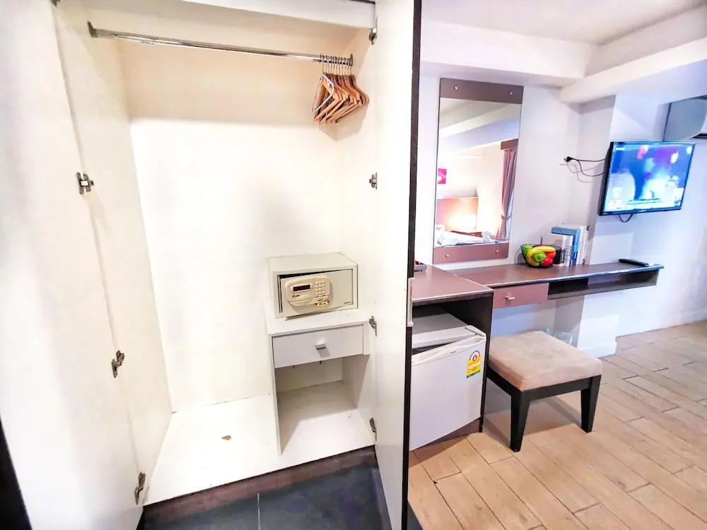 Foto - Scandia Beach Hotel - Soi 7 Best Location - 200m to Beach next to Food Market