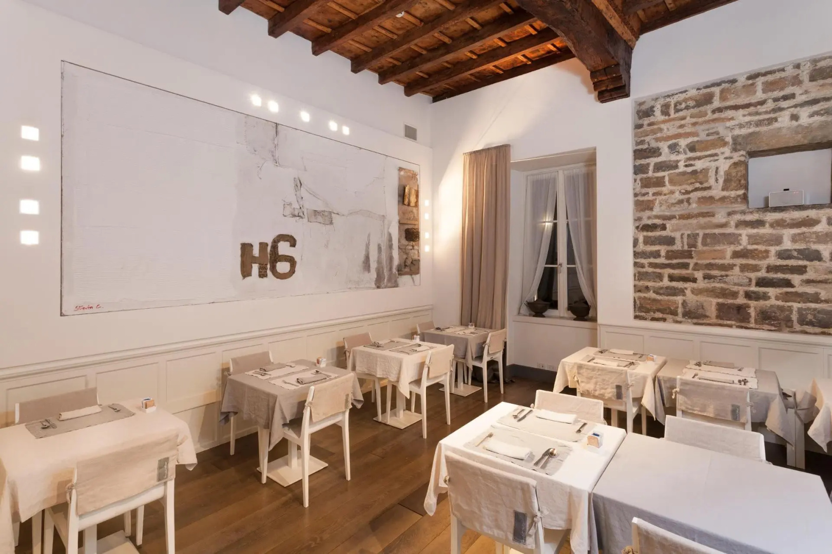 Photo - GombitHotel