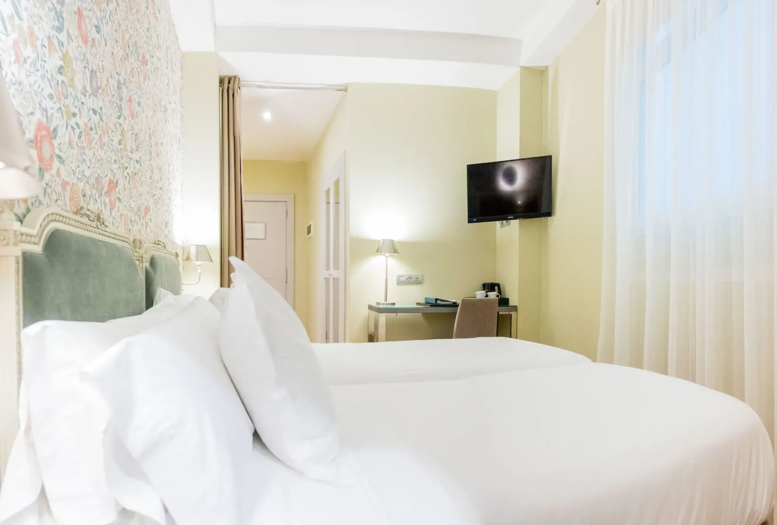 Photo - Meninas Hotel