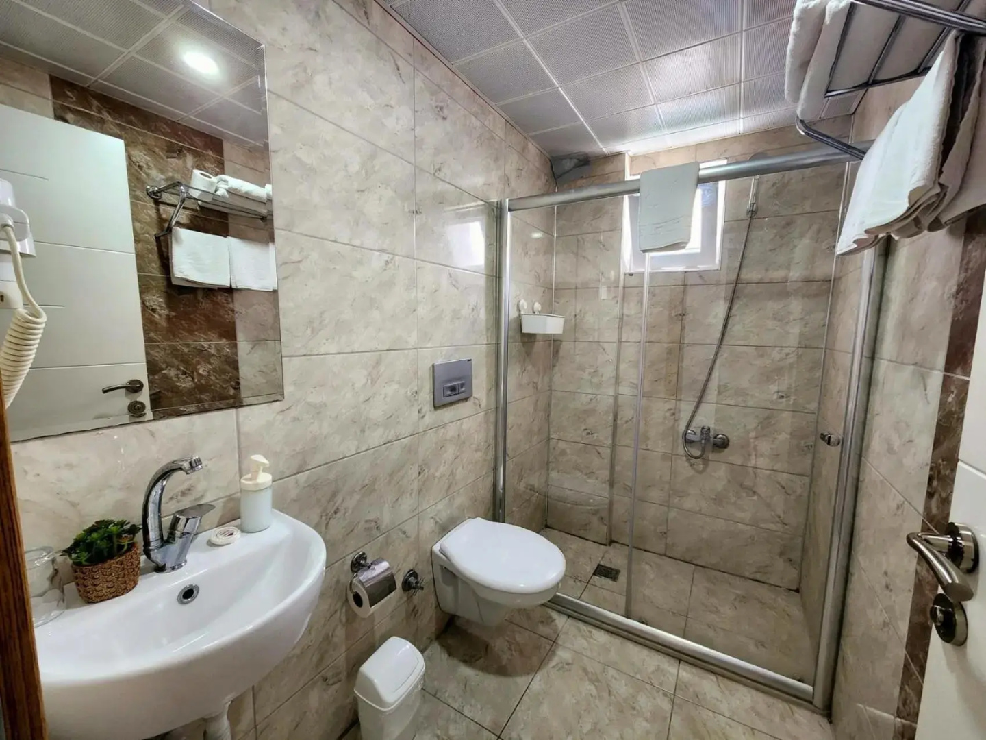 Photo - Karden Otel