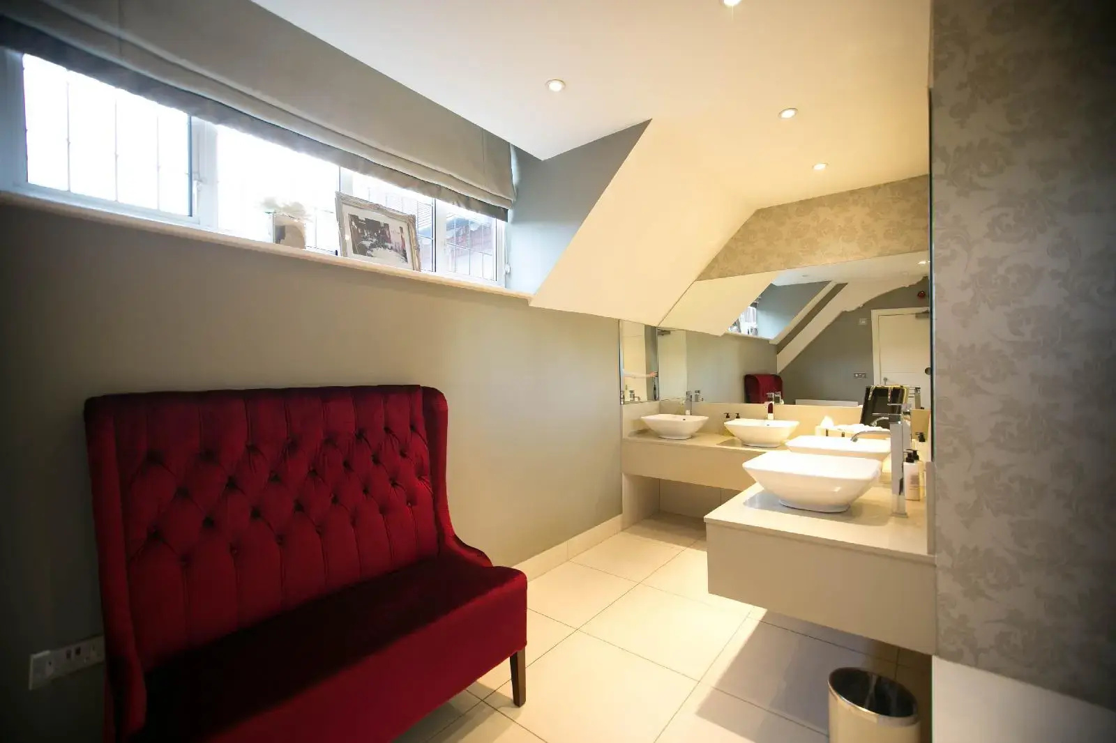Photo - The Pillar Hotel