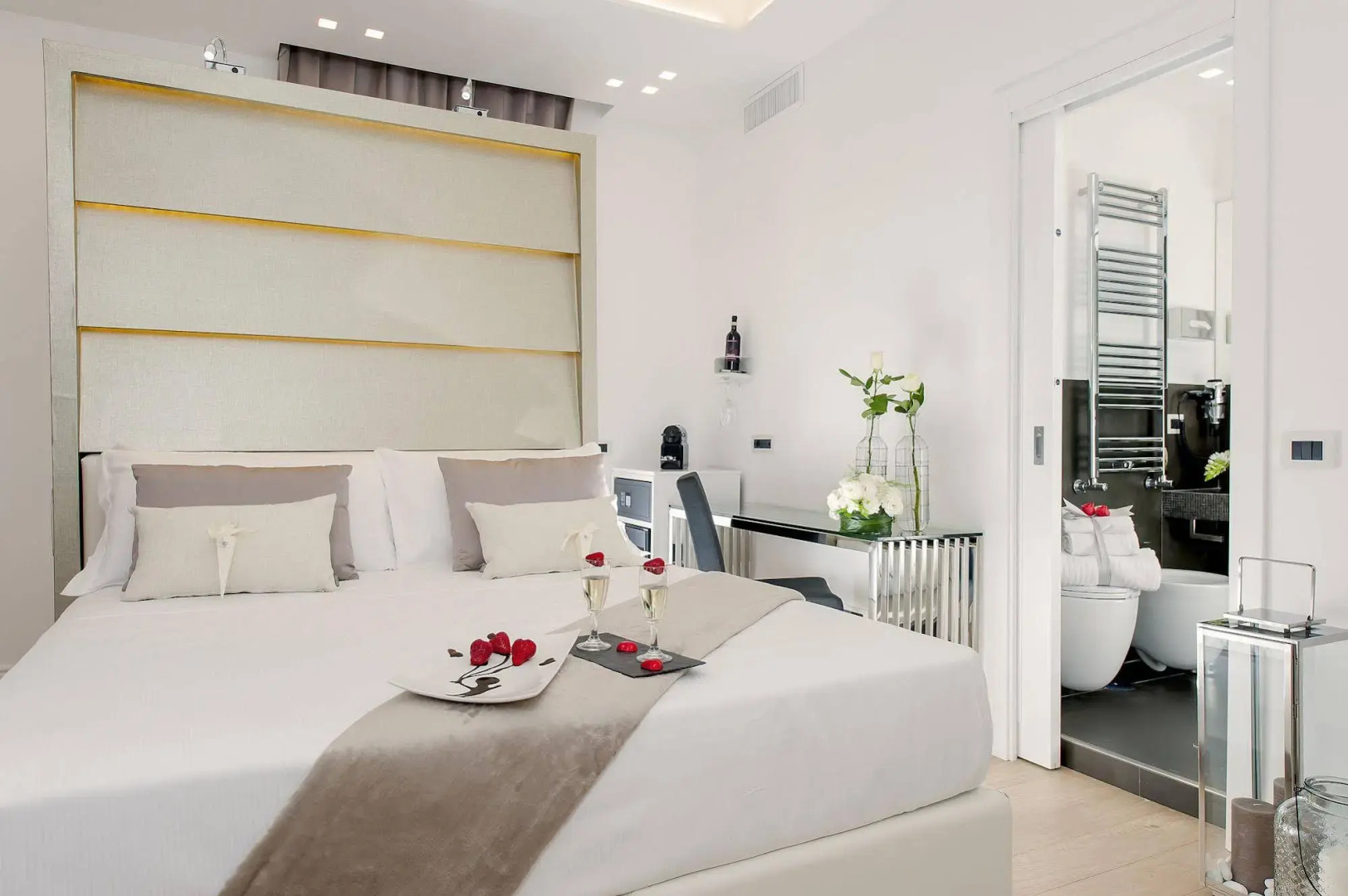 Photo - Vatican Style