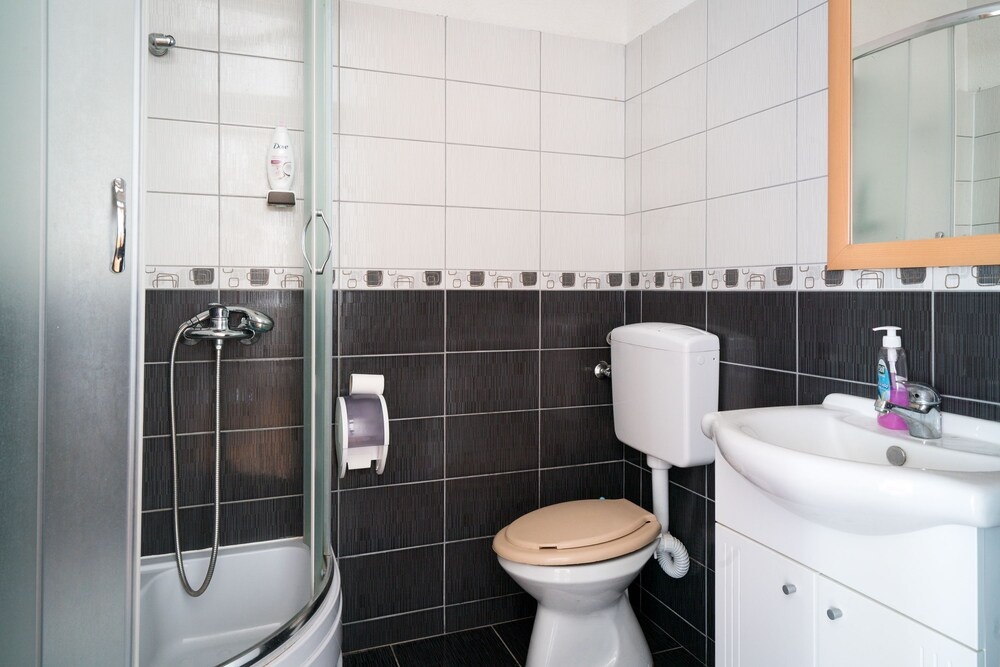 Holiday Home Pozitiva