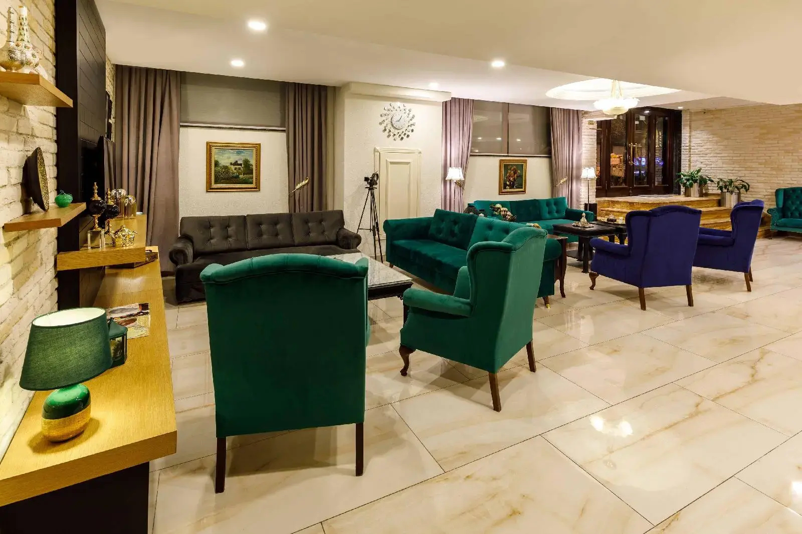 Foto - Golden Crown Hotel