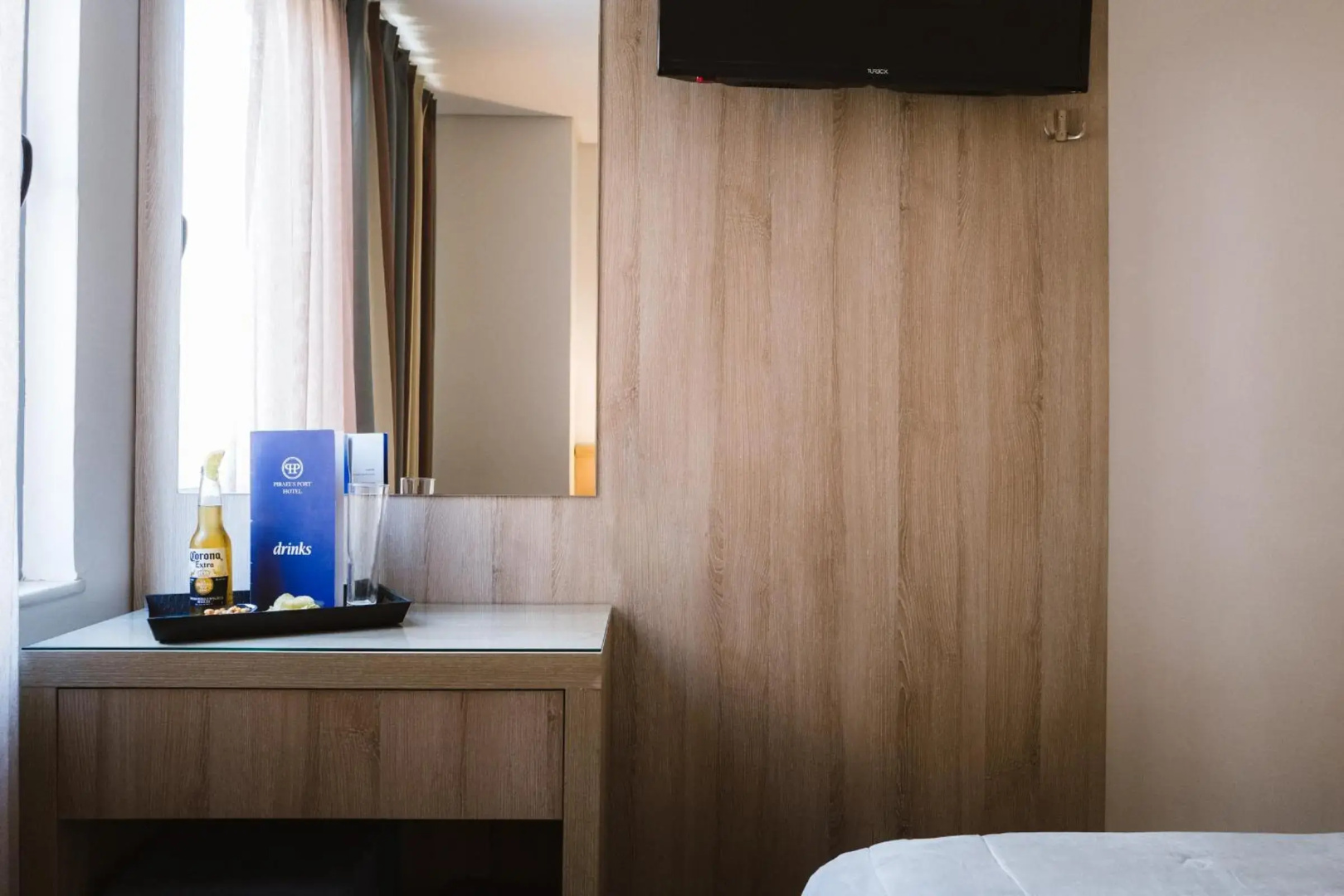 Photo - Piraeus Port Hotel