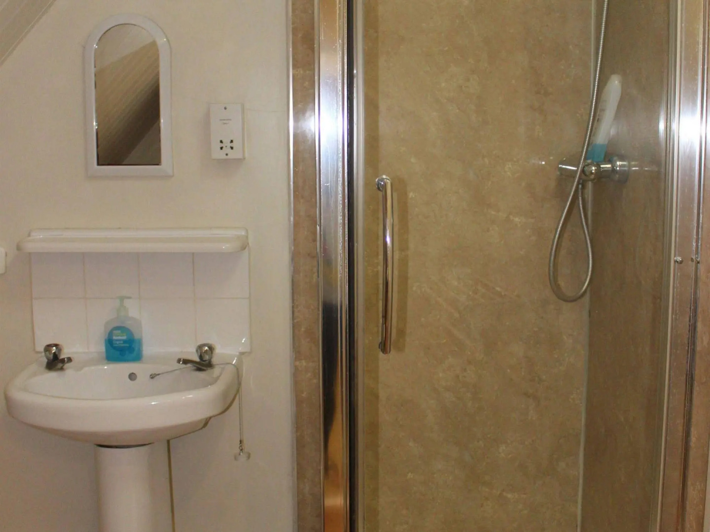 Photo - Debden Guest House